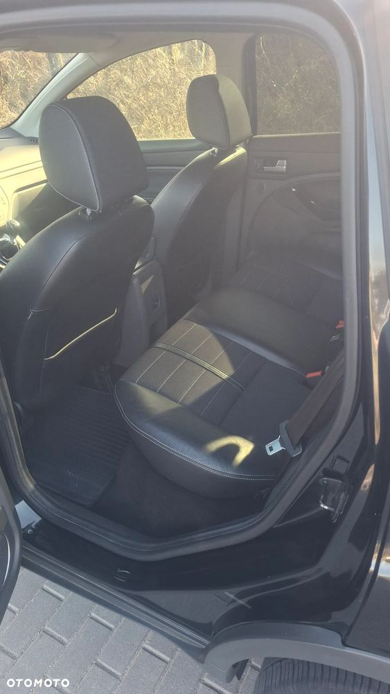 Ford Kuga 2.0 TDCi 2x4 Titanium - 7