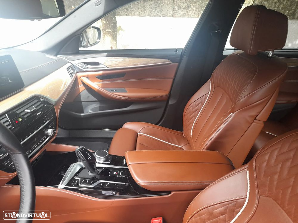BMW 530 e Aut. Luxury Line - 24
