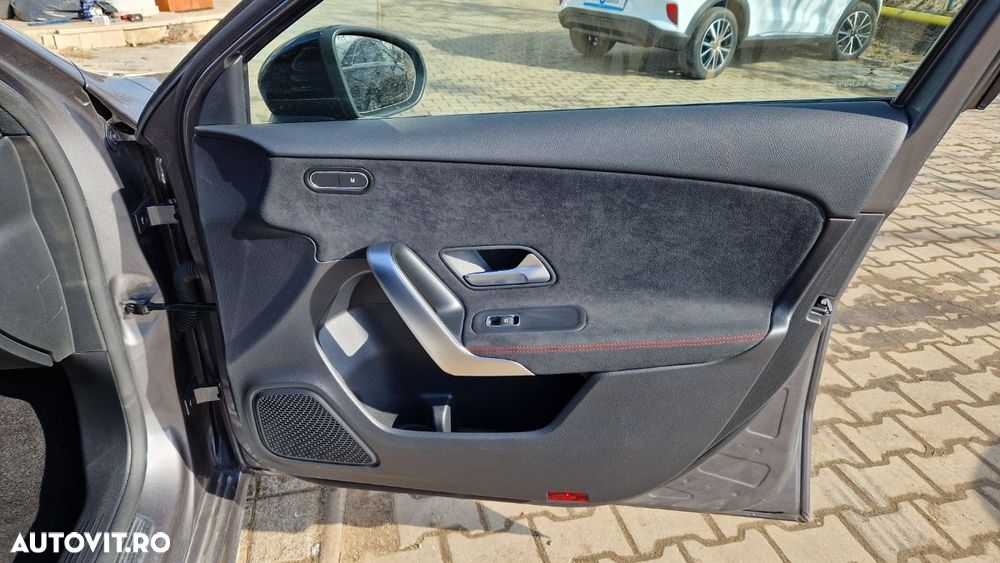 Mercedes-Benz A - 17