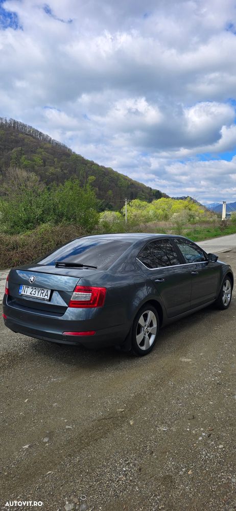 Skoda Octavia 2.0 TDI Style - 4