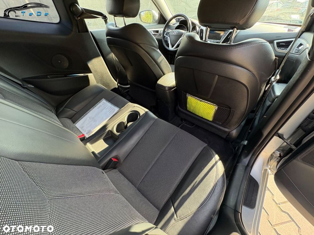 Hyundai Veloster 1.6 GDI Premium - 29