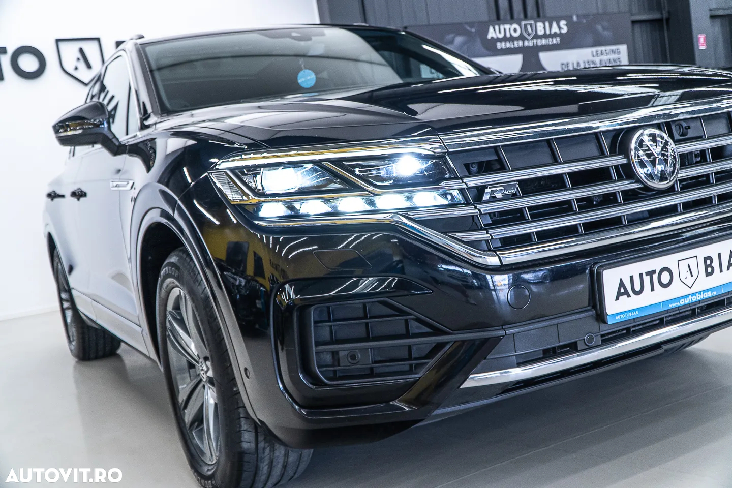 Volkswagen Touareg 3.0 V6 TDI 4Motion DPF Automatik R-Line - 35