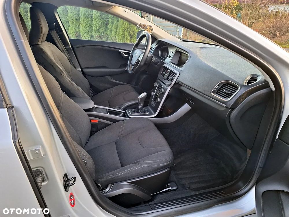 Volvo V40 D2 Kinetic - 25