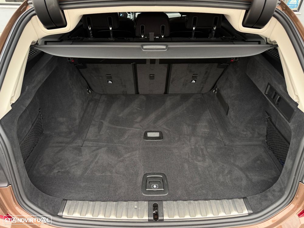 BMW 318 d Pack M Auto - 29