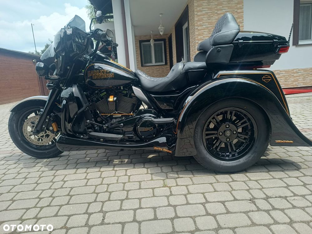 Harley-Davidson FLHTCU Ultra - 1
