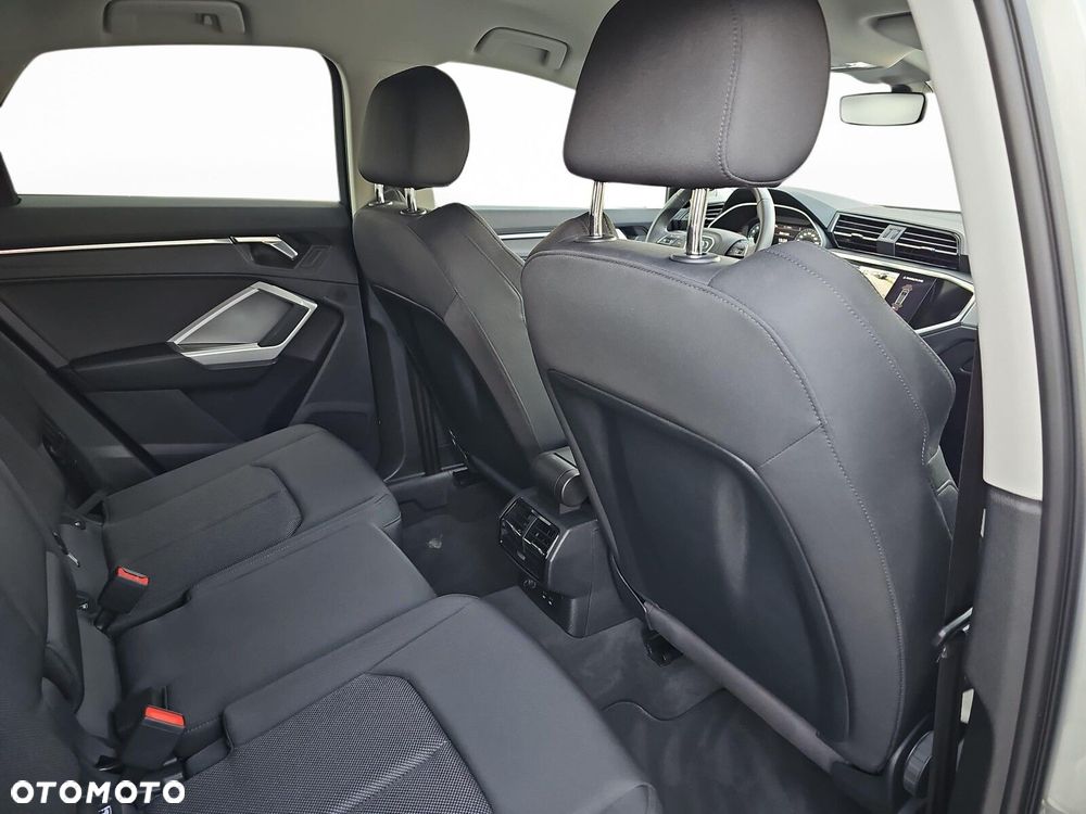 Audi Q3 Sportback - 26