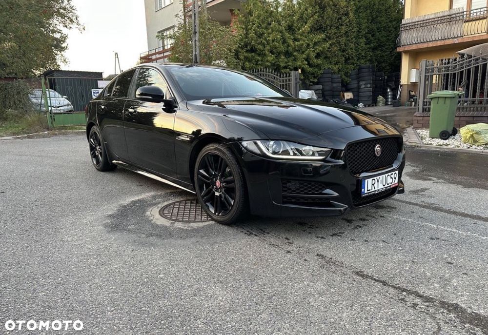 Jaguar XE 2.0 D R-Sport - 14