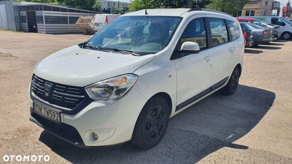 Dacia Lodgy 1.6 SCe Stepway S&S - 24