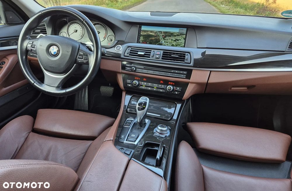 BMW Seria 5 520d Luxury Line - 24
