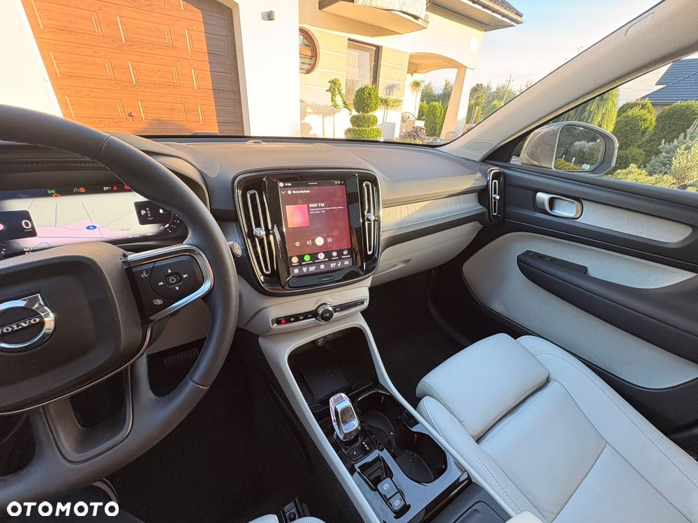 Volvo XC 40 - 24