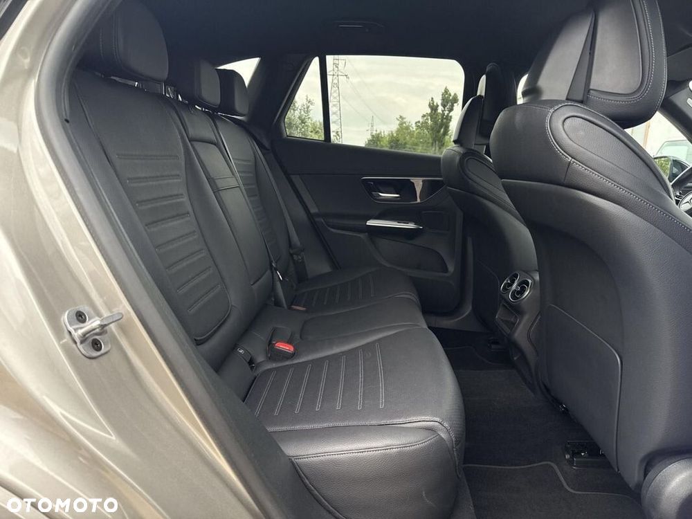 Mercedes-Benz GLC - 21