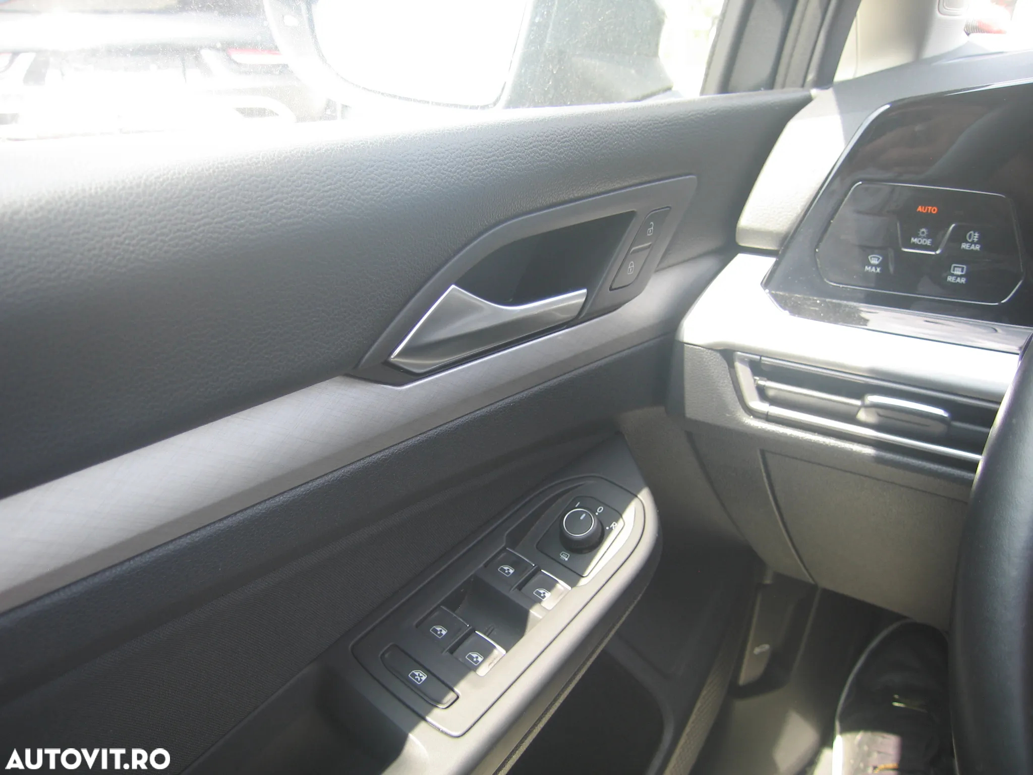 Volkswagen Golf 2.0 TDI DSG Highline - 38