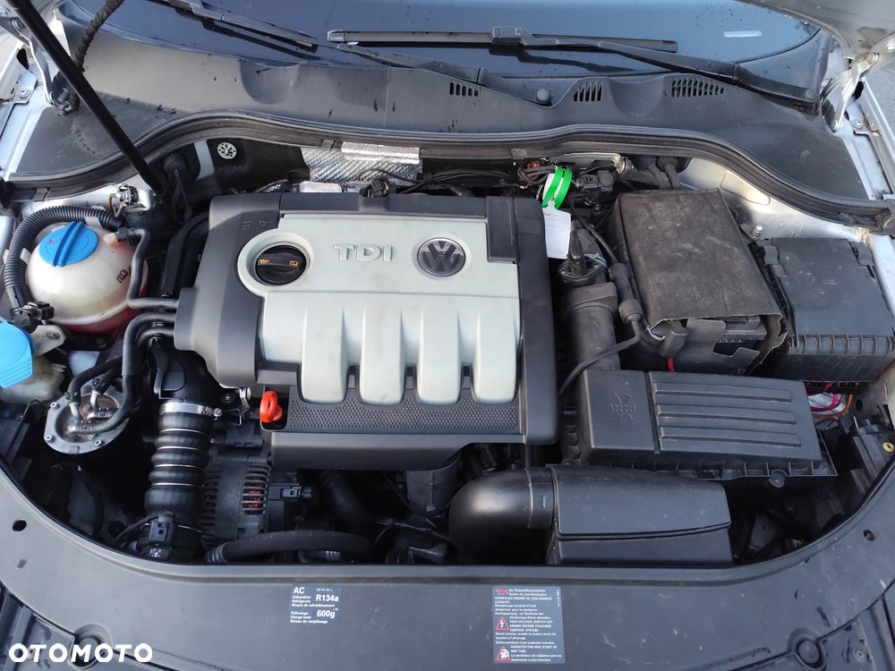 Volkswagen Passat - 22