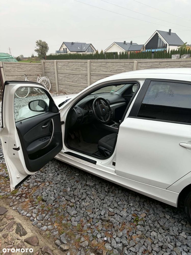 BMW 116 2010 photo 3