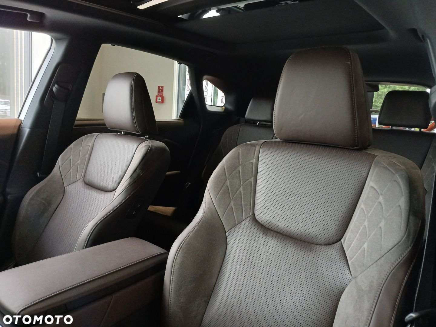 Lexus RX - 16