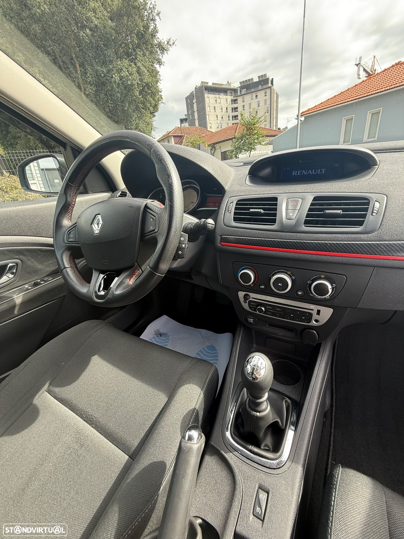 Renault megane 1.5 dci van comercial deduz iva - 16