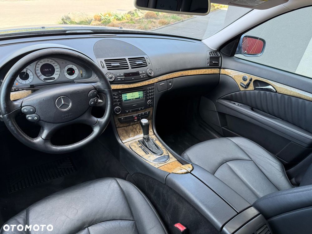 Mercedes-Benz Klasa E 320 CDI T Avantgarde - 24