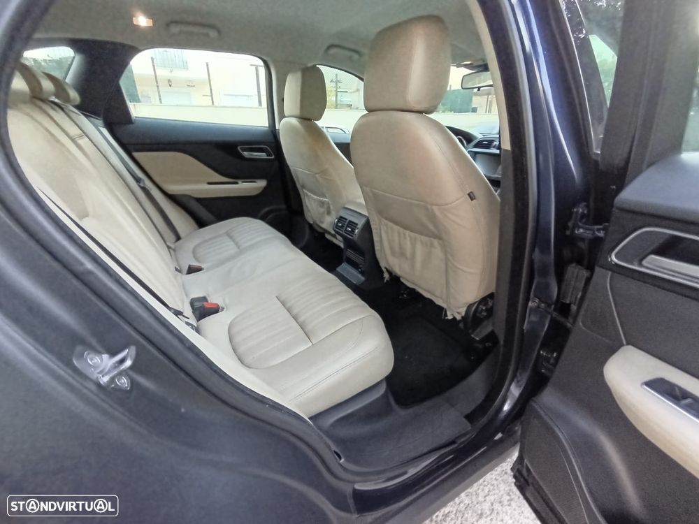 Jaguar F-Pace 2.0 i4D Prestige - 20