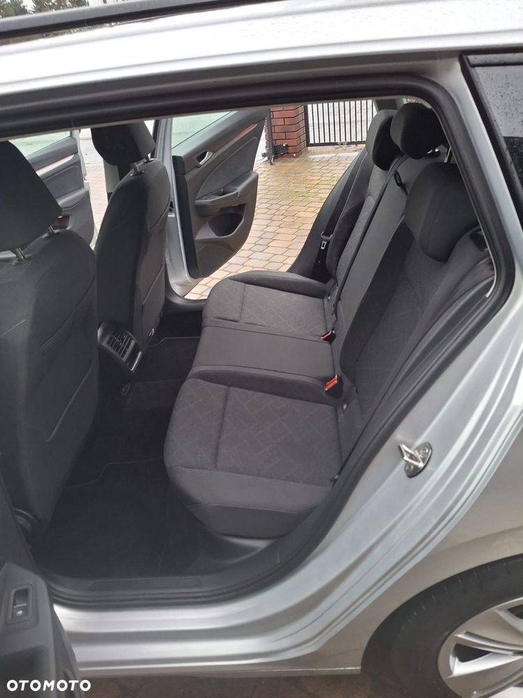 Volkswagen Golf 2.0 TDI SCR Life - 13