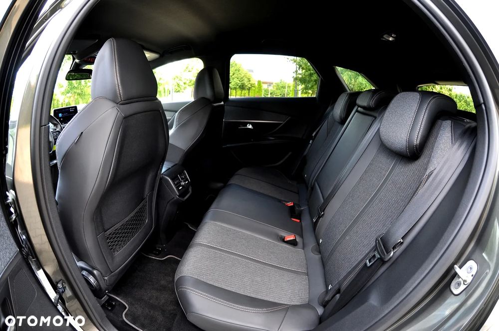 Peugeot 3008 1.2 PureTech Allure S&S EAT6 - 21