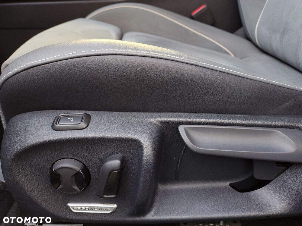 Volkswagen Passat 1.5 TSI EVO Business DSG - 24