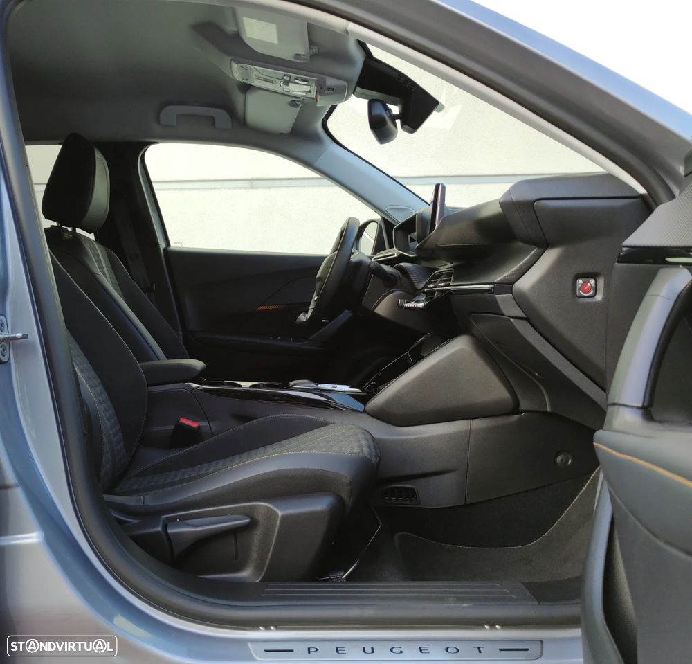 Peugeot e-2008 Allure - 23