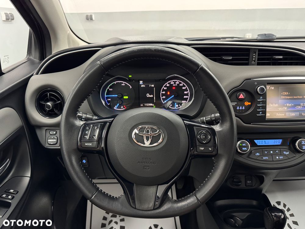 Toyota Yaris Hybrid 100 Business Edition - 14