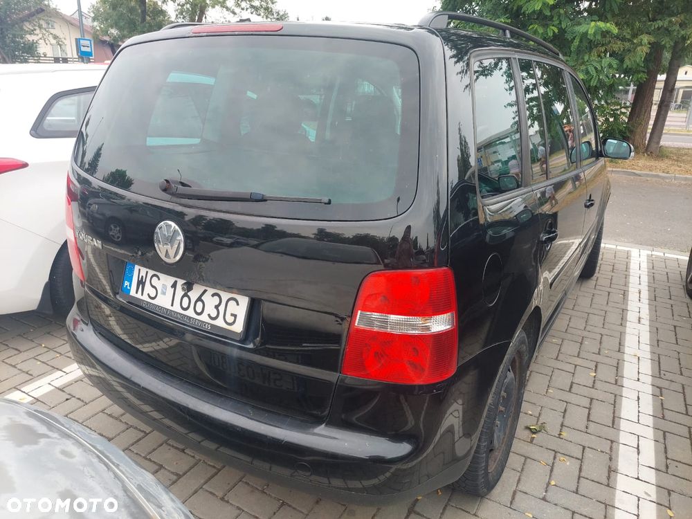 Volkswagen Touran 1.6 Basis - 11