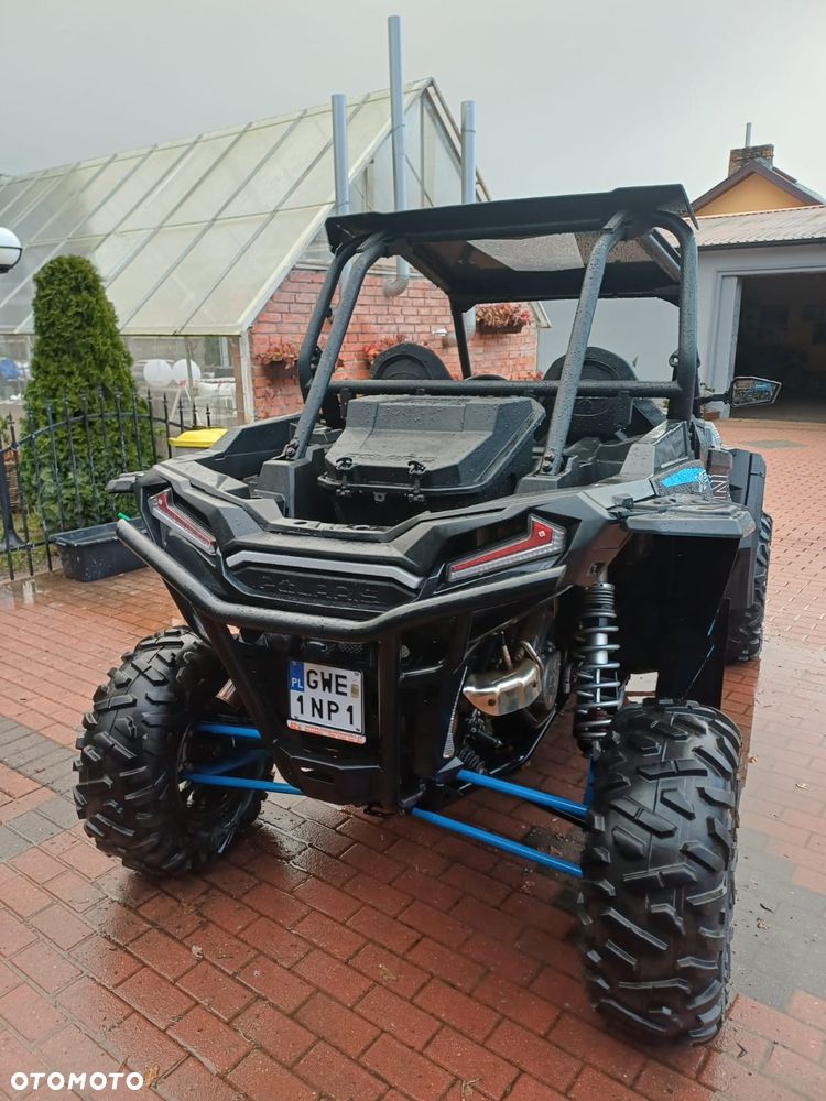 Polaris RZR - 6