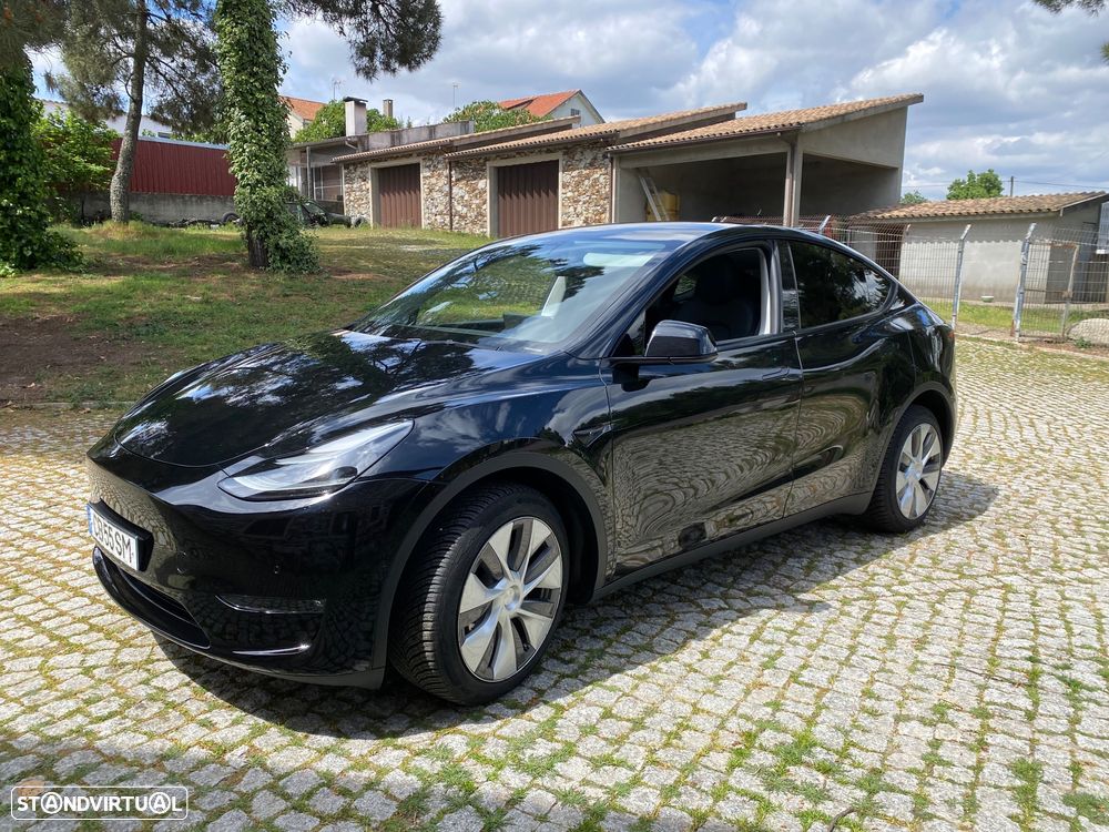 Tesla Model Y Long Range Dual Motor AWD - 10