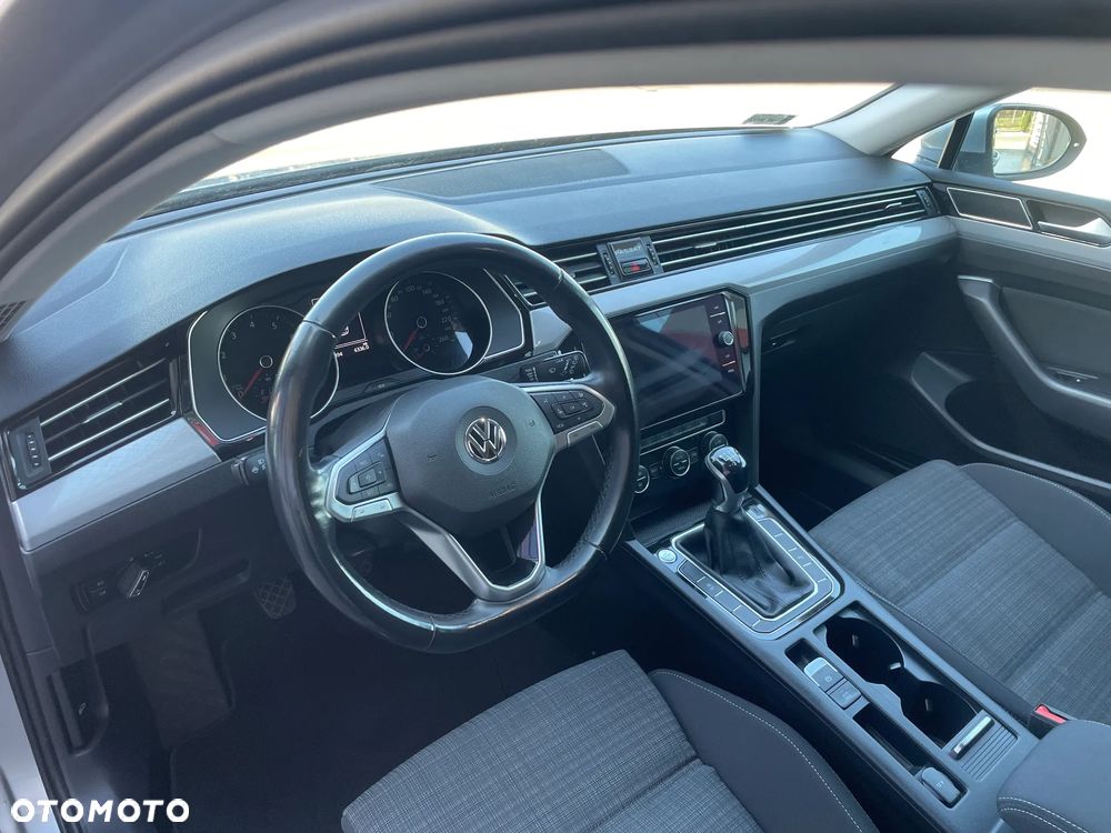 Volkswagen Passat 1.5 TSI EVO Trendline - 16
