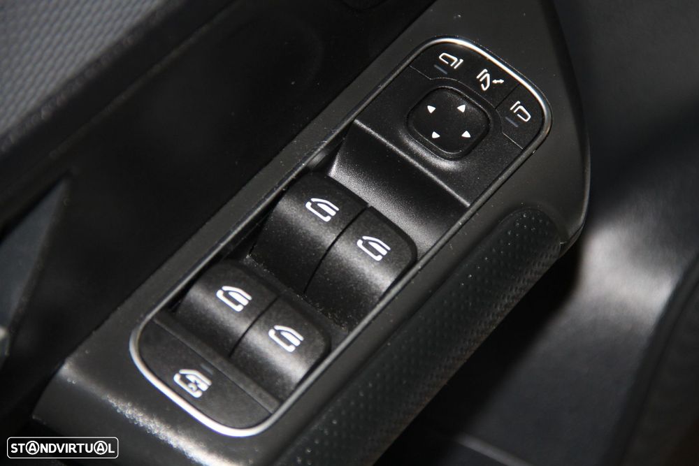 Mercedes-Benz GLB 180 d - 19