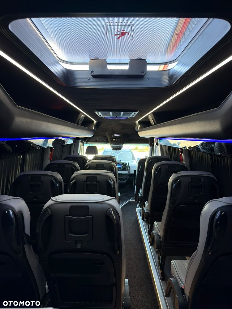 Mercedes-Benz Sprinter 519  rocznik 2026 - 38