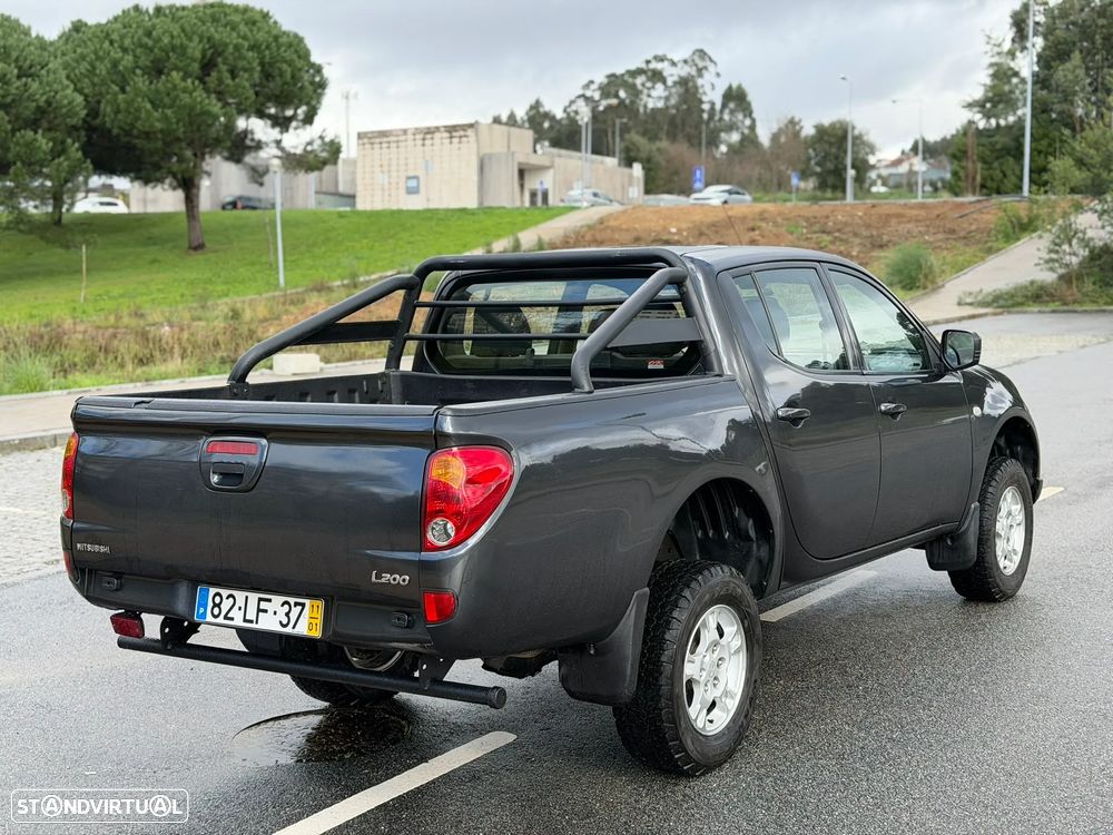 Mitsubishi L200 2.5 DI-D CD Invite+ AC/ABS 4WD - 3