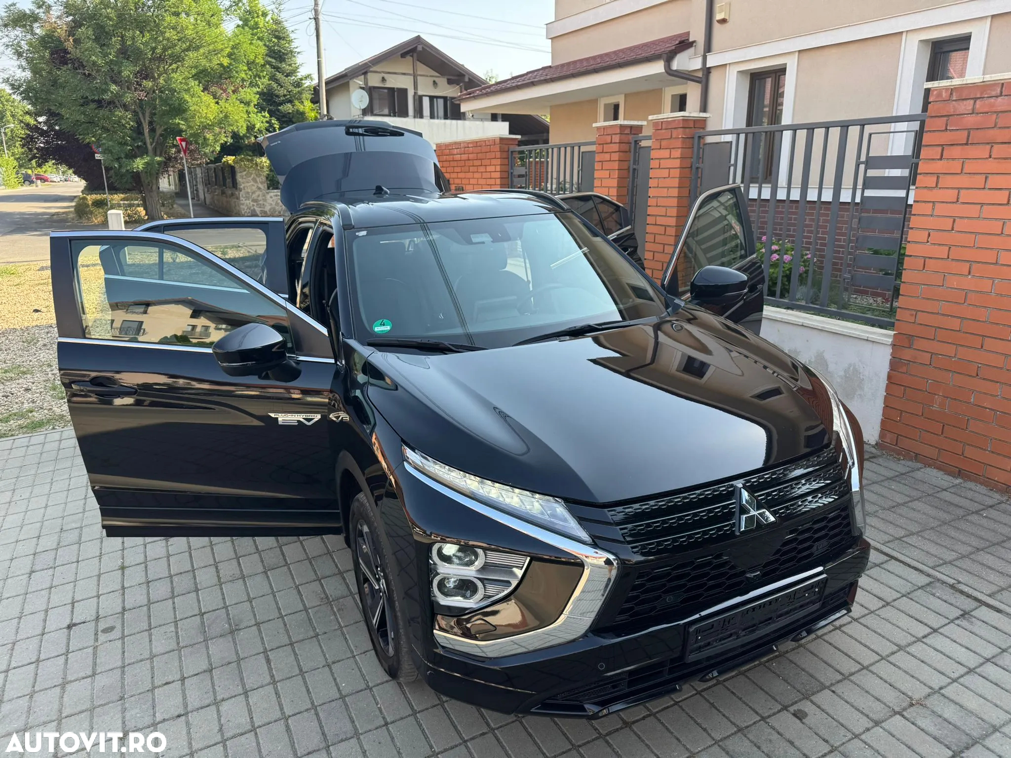 Mitsubishi Eclipse-Cross Plug-In Hybrid 4WD Plus Select - 26