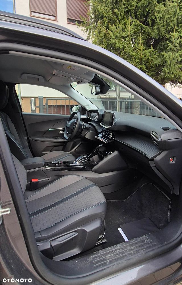 Peugeot 2008 PureTech 130 Allure S&S EAT8 - 12