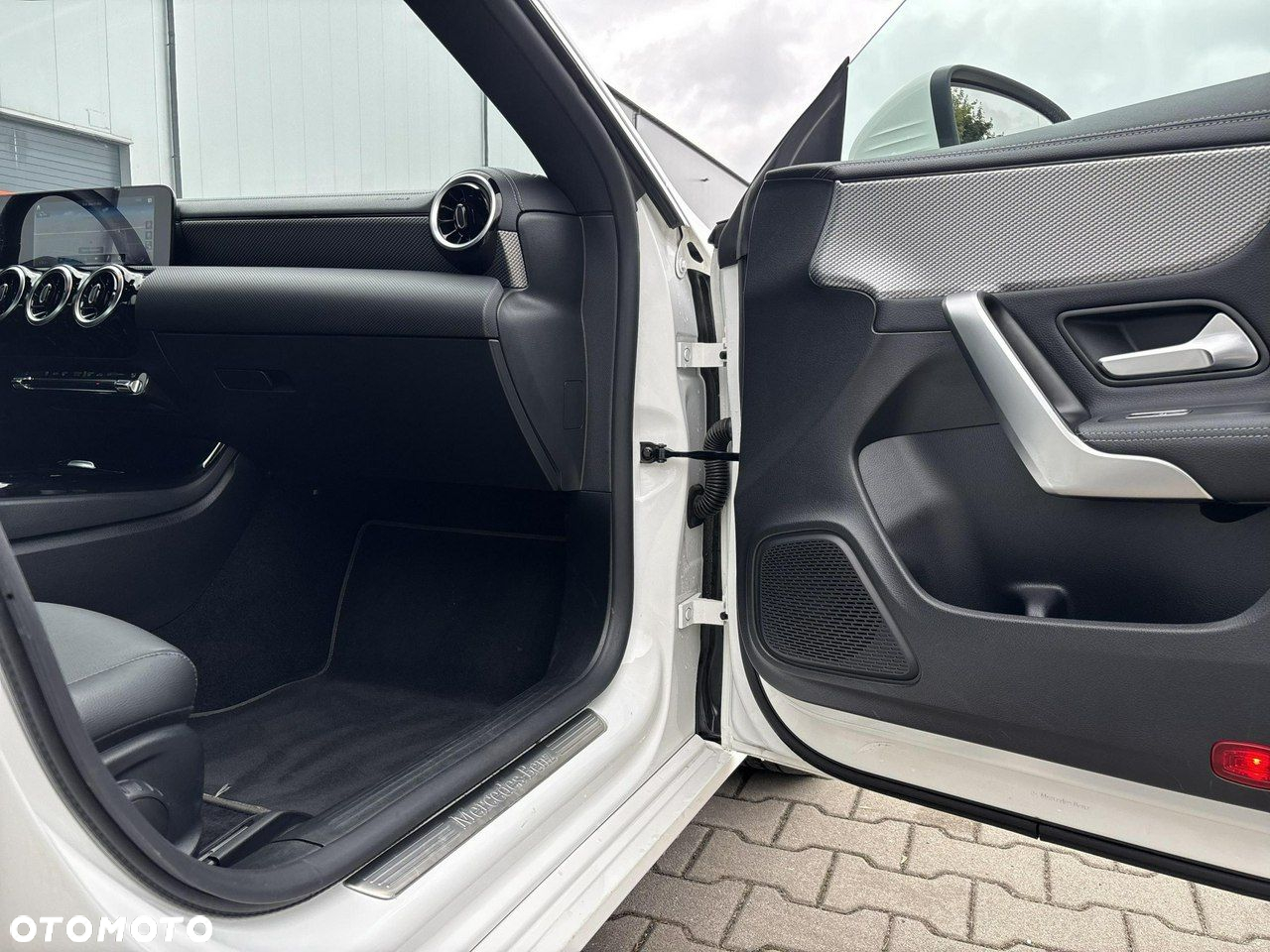 Mercedes-Benz CLA - 17
