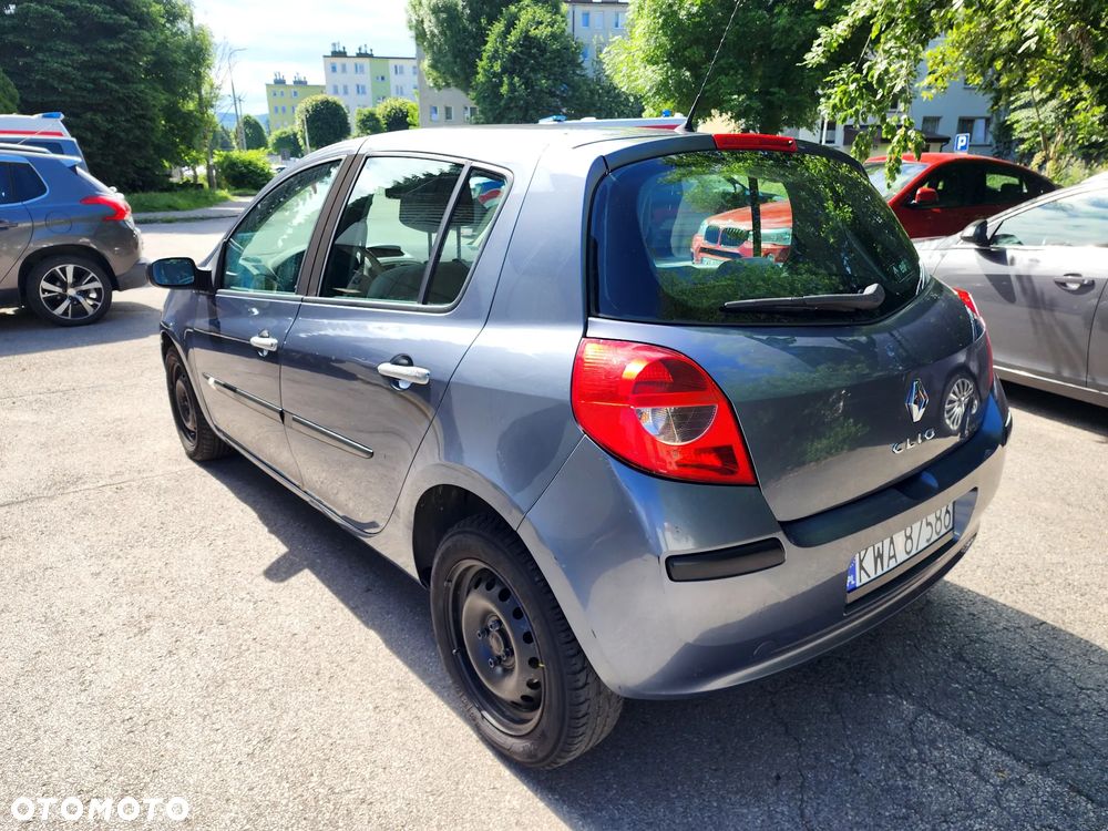 Renault Clio - 6