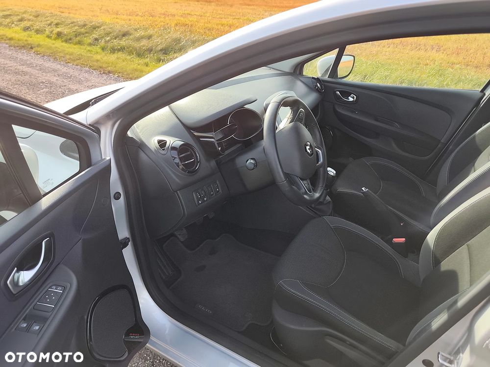 Renault Clio - 10