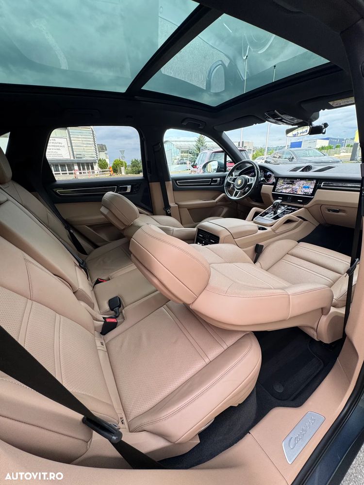Porsche Cayenne - 10
