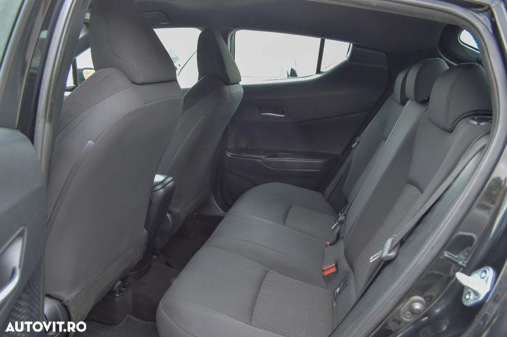 Toyota C-HR Style Selection - 24