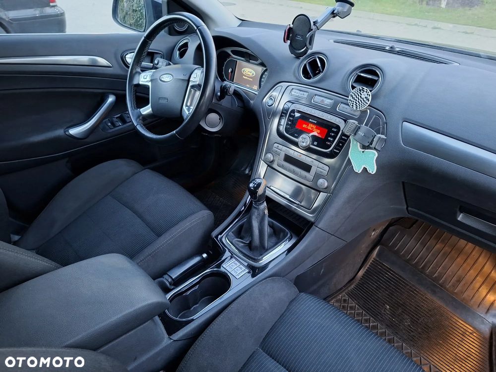 Ford Mondeo 2.0 Titanium - 2