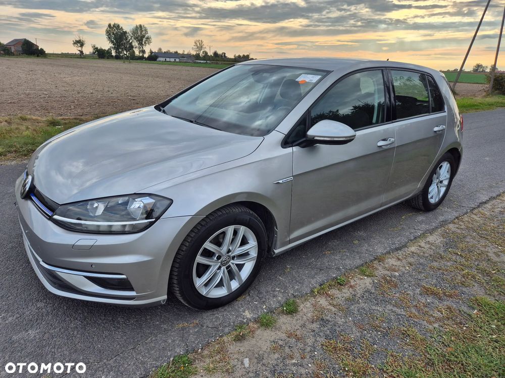 Volkswagen Golf 1.5 TSI BlueMotion ACT DSG Comfortline - 16