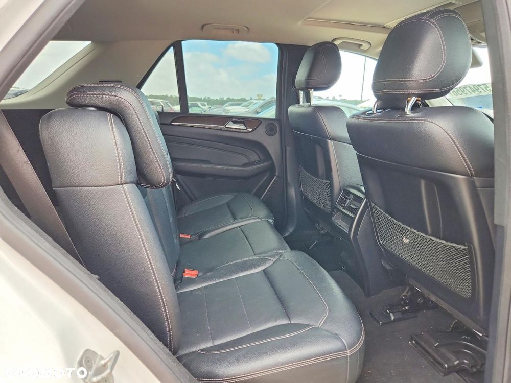 Mercedes-Benz ML 350 4MATIC (BlueEFFICIENCY) 7G-TRONIC - 12
