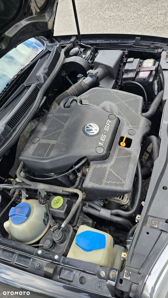Volkswagen Golf 1.6 - 20