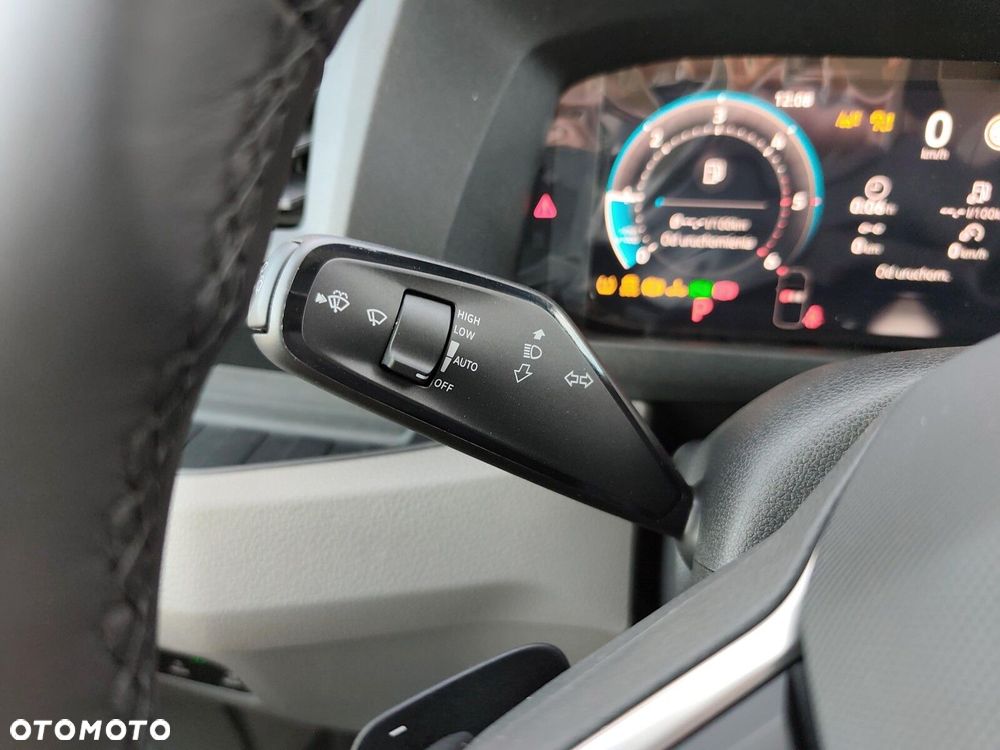 Volkswagen Crafter 35 furgon 177km Automat 3640 - 25