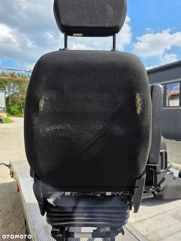 Przekładka z Anglika IVECO DAILY VI 3.0 2022 komplet na Europe - 10