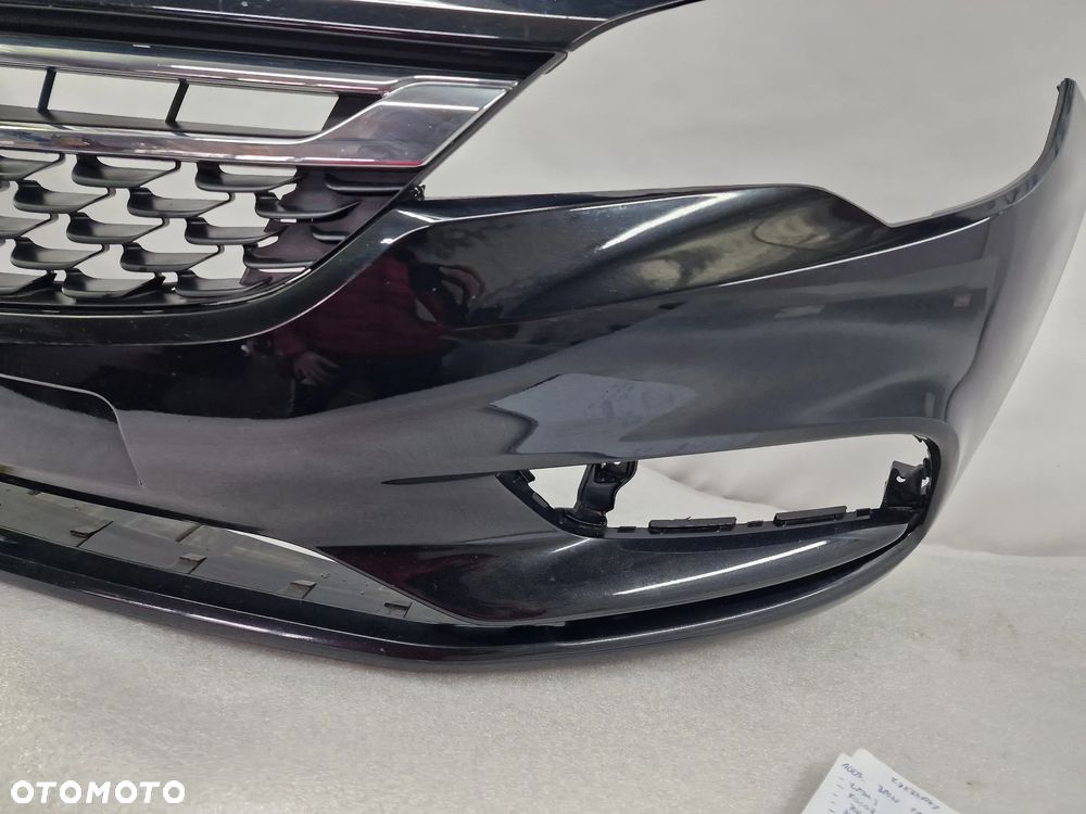 OPEL ASTRA K V 15- ZDERZAK PRZEDNI PRZÓD BEZ SPRYSKÓW I PDC + KOMPLETNY GRILL / ATRAPA , NR 39052730 , NR AUKCJI NZ1005 - 22