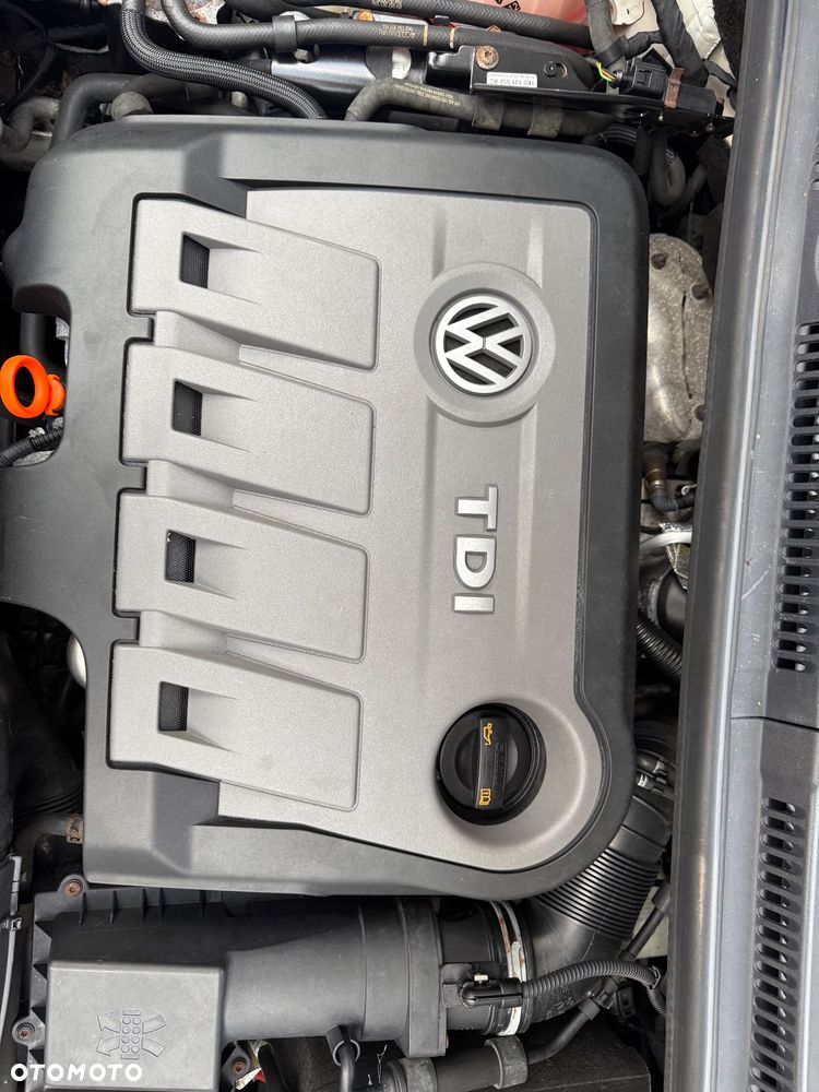 Volkswagen Golf Plus 2.0 TDI Comfortline - 22