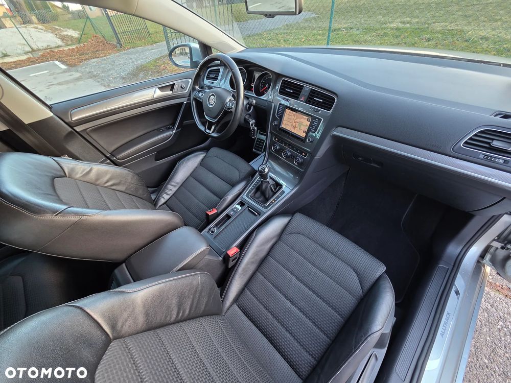 Volkswagen Golf Variant 2.0 TDI BMT 4Mot Highline - 28